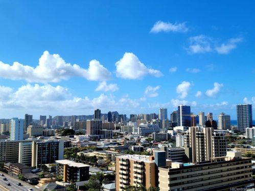 1415 Victoria St, Honolulu HI  96822-3685 exterior