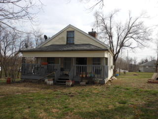 624 Gay St, Warrensburg, MO 64093-1522