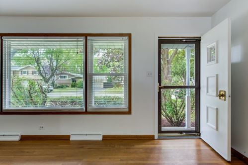 817 Morris Ave, Addison, IL 60101-2113