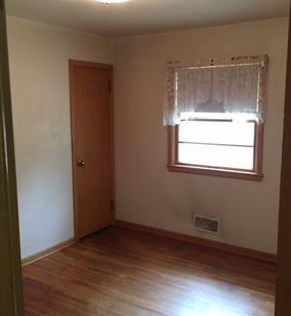 1062 Beatrice St, Saint Paul MN  55121-1401 exterior