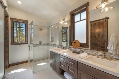 11490 Bottcher Loop, Truckee CA  96161-2793 exterior