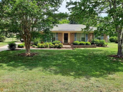 207 Avondale Dr, Lagrange, GA 30241-1825