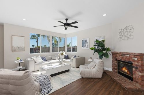 8974 Oakridge Ct, Riverside CA  92508-3095 exterior