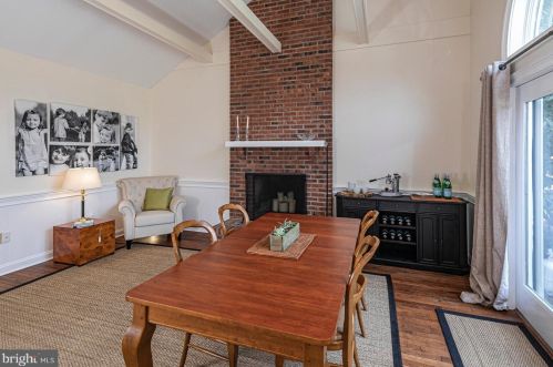 1 Tomlyn Dr, Princeton NJ  08540-4316 exterior