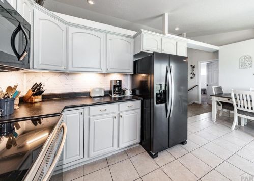 575 Fredonia Dr, Pueblo CO  81007-5304 exterior