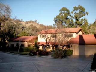 154 Vine St, Vacaville, CA 95688-9303