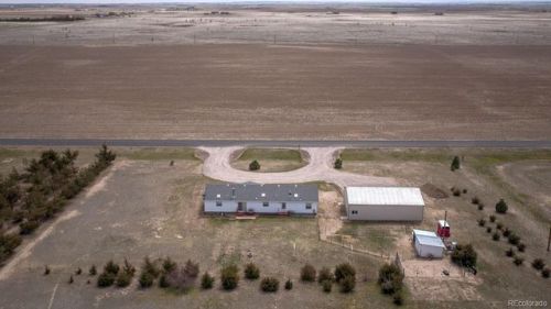 555 Thomas Ave, Byers, CO 80103-9743