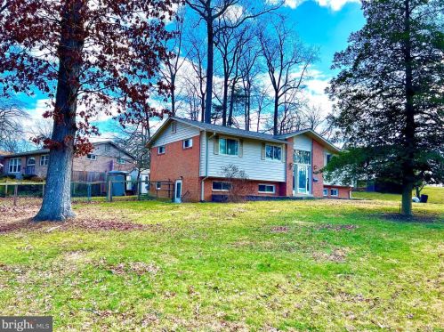 5501 Kings Park Dr, Springfield, VA 22151-1416
