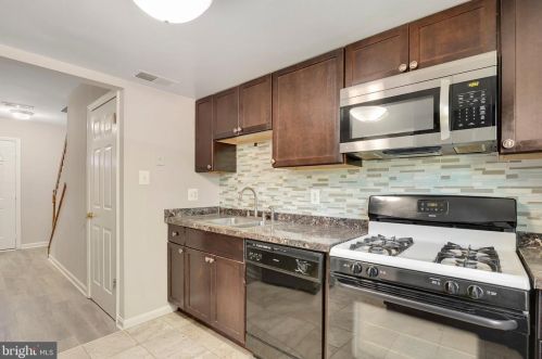 5054 Tibbitt Ln, Springfield VA  22015-1520 exterior