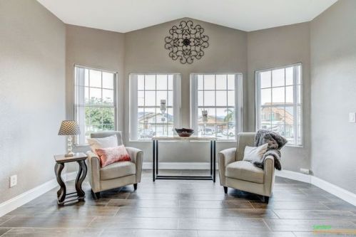 10037 Vista Parque, Lakeside, CA 92040-2505