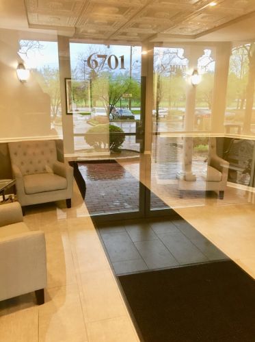 6701 Milwaukee Ave, Niles, IL 60714-4418