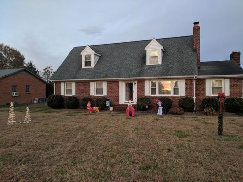 700 Rebecca St, Franklin, VA 23851-2958