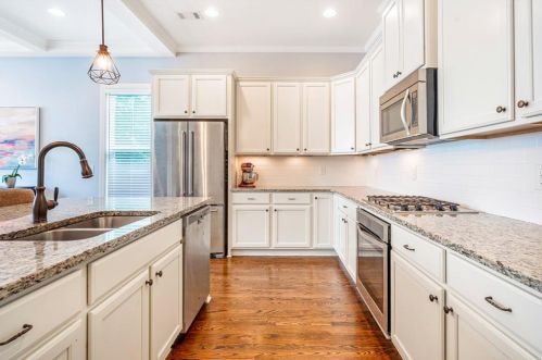 2130 Havenwood Trl, Atlanta GA  30319-4018 exterior