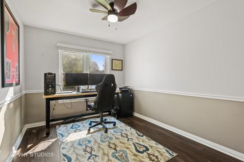 416 Essex Pl, Carol Stream IL  60188-9200 exterior