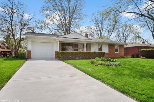 491 Maple Ln, Elk Grove Vlg, IL 60007-4400