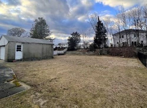 51 Dorothy Ave, Providence, RI 02904-1276