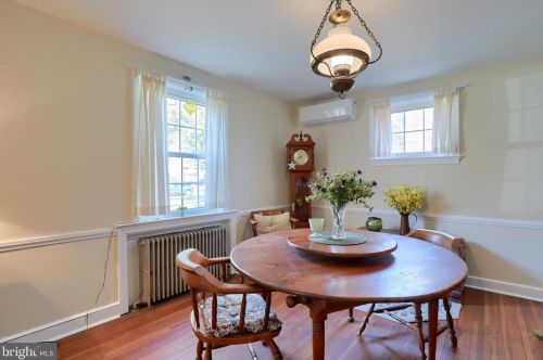 946 Salisbury Ct, Lancaster PA  17601-5164 exterior