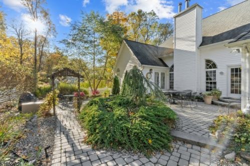 94 Catswamp Rd, Hackettstown NJ  07840-4643 exterior