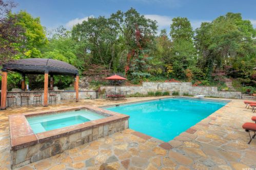 10188 Dimple Dell Ln, Sandy UT 84092-4505 exterior