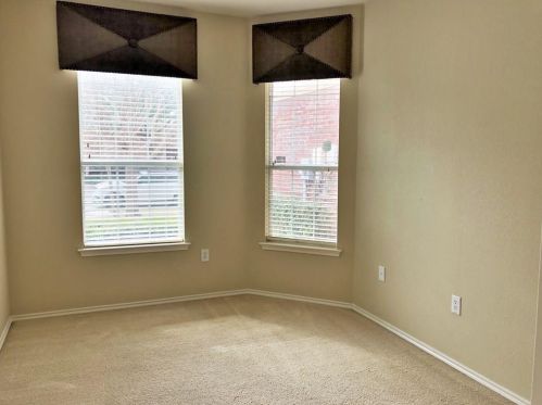 7213 Rembrandt Dr, Plano TX  75093-8428 exterior