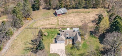 80 Flanders Rd, Woodbury, CT 06798-2103