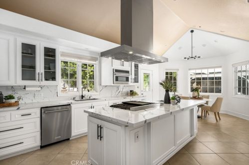 4501 Cerro Vista Dr, Anaheim CA 92807 exterior