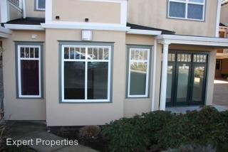 606 Fair Oaks Ct, Ashland OR  97520-9475 exterior