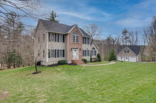 29 Purington Ln, Chester, NH 03036-4304