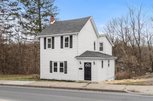 424 Central Ave, Bangor PA  18013-2122 exterior