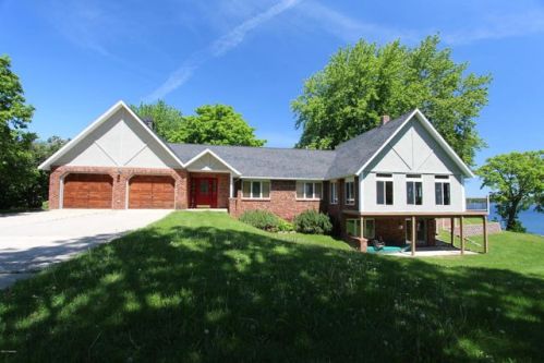 1301 Geneva Dr, Alex, MN 56308-8507
