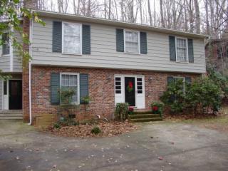 613 Shady Lawn Rd, Chapel Hill NC  27514-2005 exterior