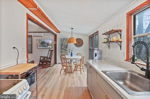 1195 Warden Lake A B Dr, Wardensville WV  26851-8192 exterior