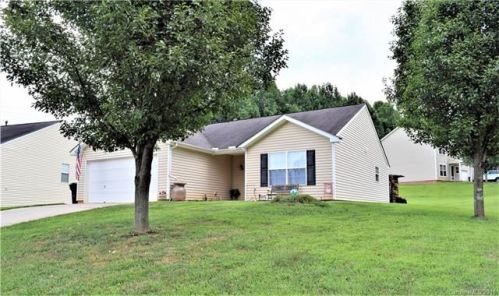 1308 River Run Rd, Lowell, NC 28098-1285