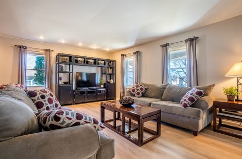 280 Red Bud Pl, Buffalo Grove, IL 60089-1859