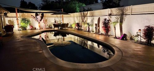 305 Kenmore St, Anaheim CA  92804-2114 exterior