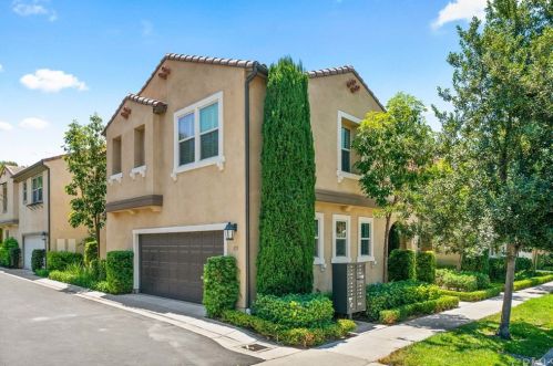 155 Pathway, Irvine CA  92618-8846 exterior