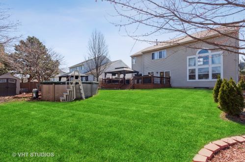 1414 Glenside Dr, Lemont IL  60490-5446 exterior