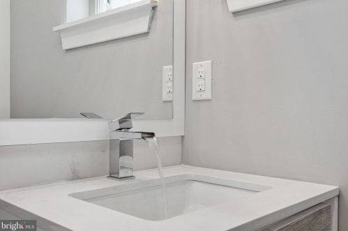 1943 Berks St, Philadelphia, PA 19121-2242