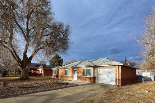 840 Ursula St, Denver CO  80011-6656 exterior