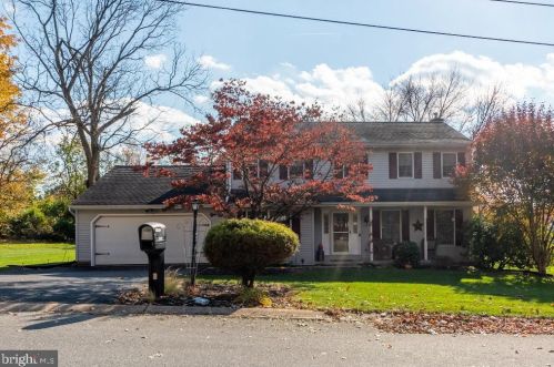 2357 Henbird Ln, Lancaster, PA 17601-2864