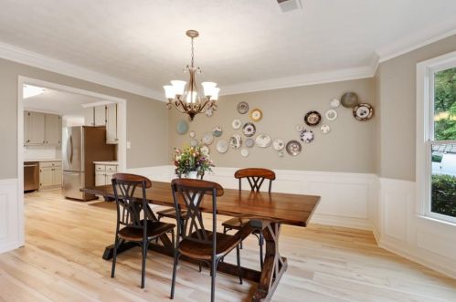 555 Hampton Ct, Marietta, GA 30064-3314