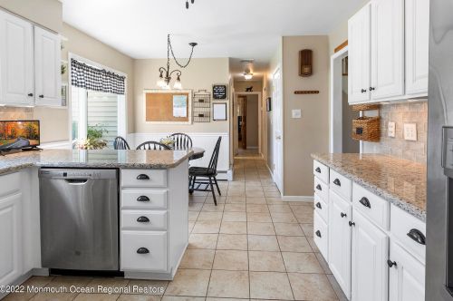 19 Easy St, Lacey Township, NJ 08734-2106