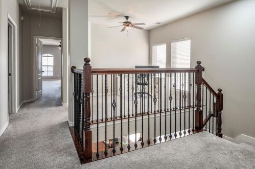 4285 Indian Run Dr, Carrollton TX 75010-3297 exterior