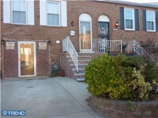 2708 76th St, Philadelphia, PA 19153-2128