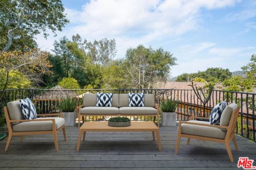 685 Wonder View Dr, Calabasas, CA 91302-2244