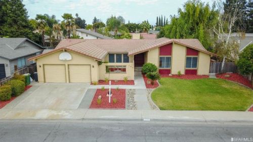 705 Cornell Dr, Turlock, CA 95382-0541