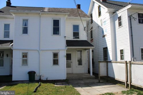 235 Franklin St, Ephrata PA  17522-1934 exterior