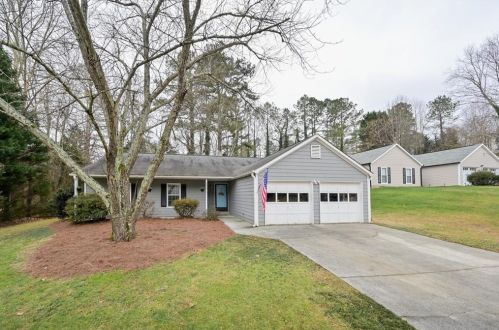 515 Lake Ct, Holly Springs, GA 30188-5311