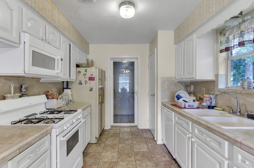 2229 Teas Nursery Rd, Conroe TX  77304-4616 exterior