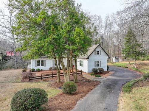 1551 Tamarack Ct, Holly Springs, GA 30115-8429